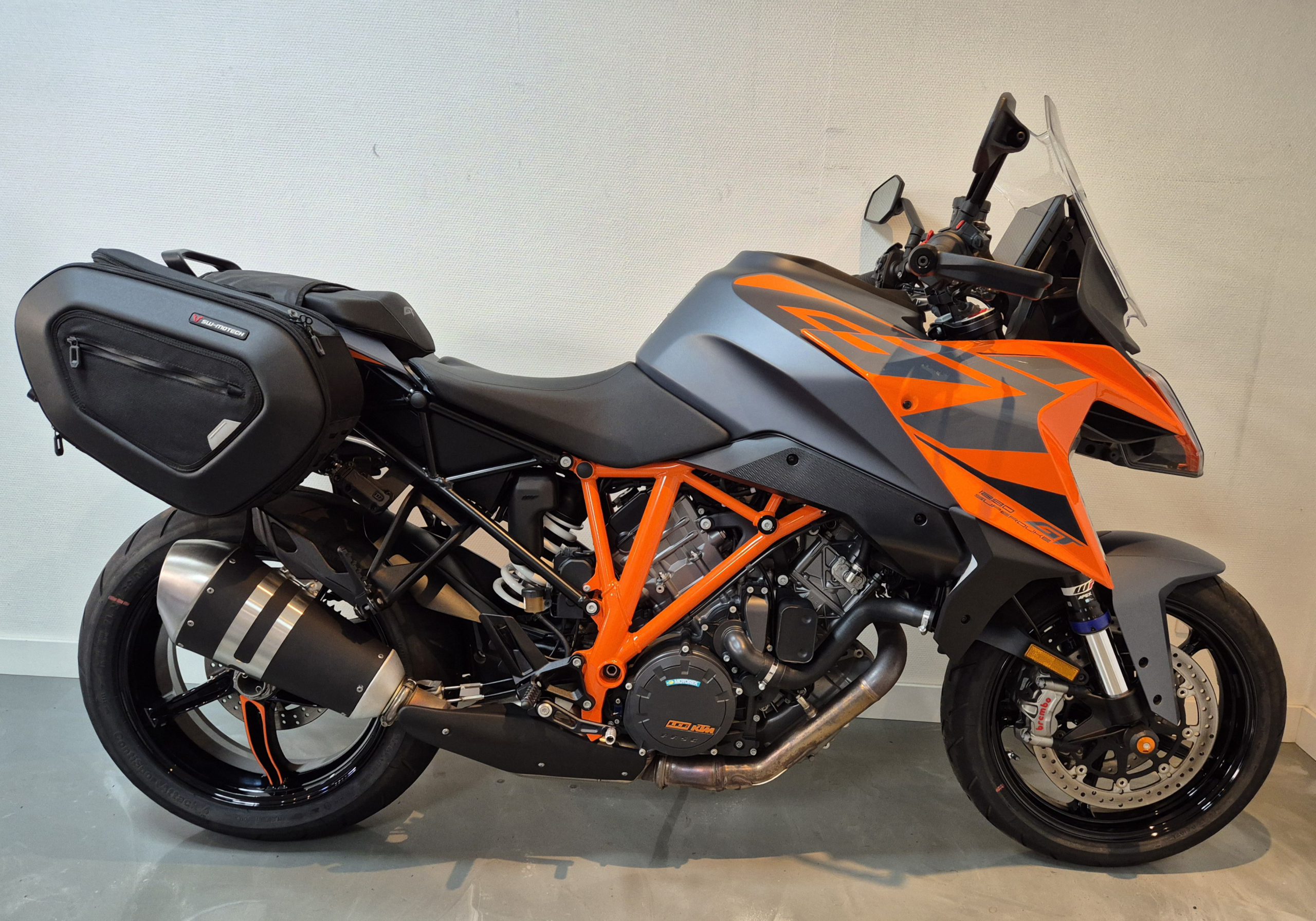KTM 1290 Super Duke GT