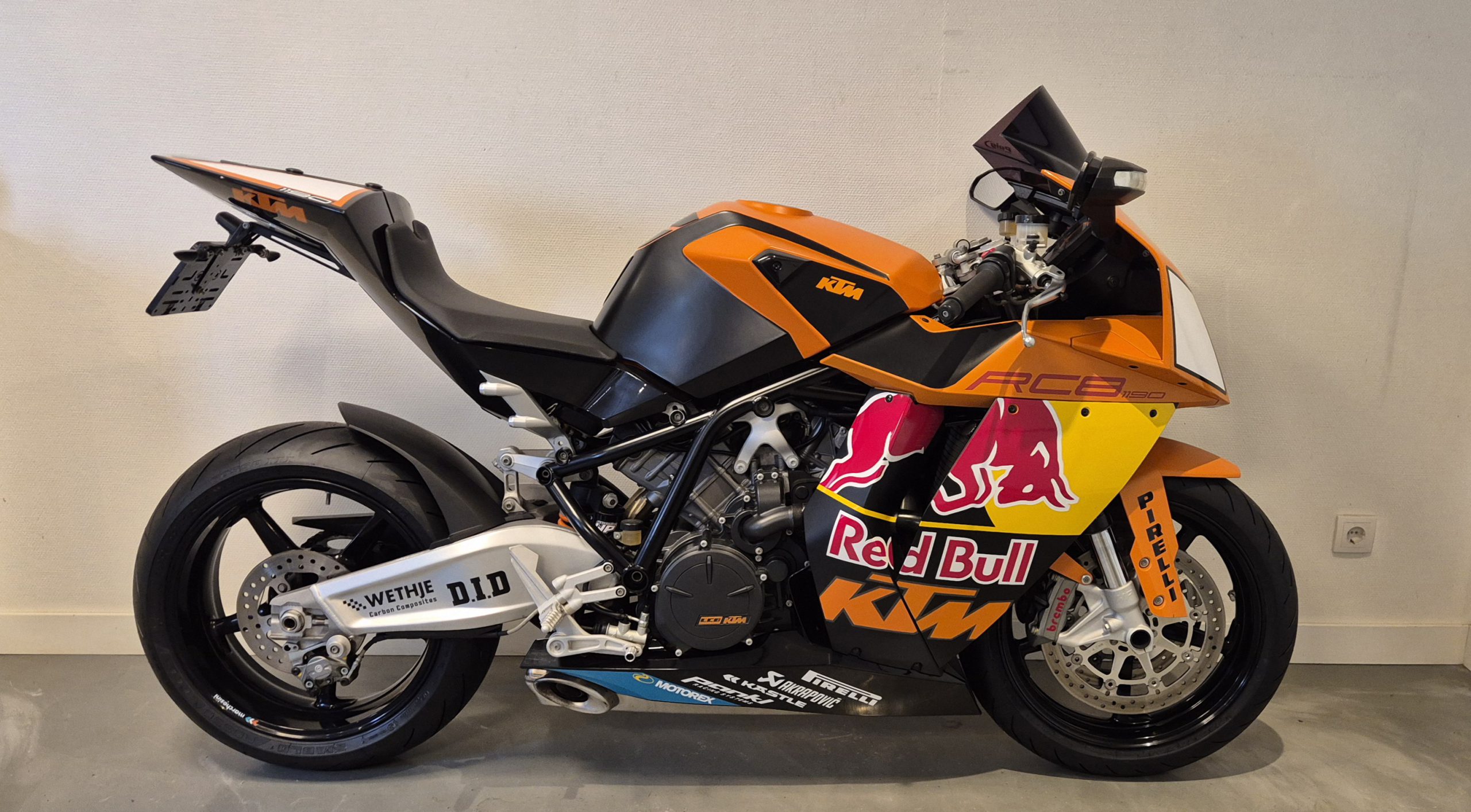 KTM RC8 1190 Red Bull Replica