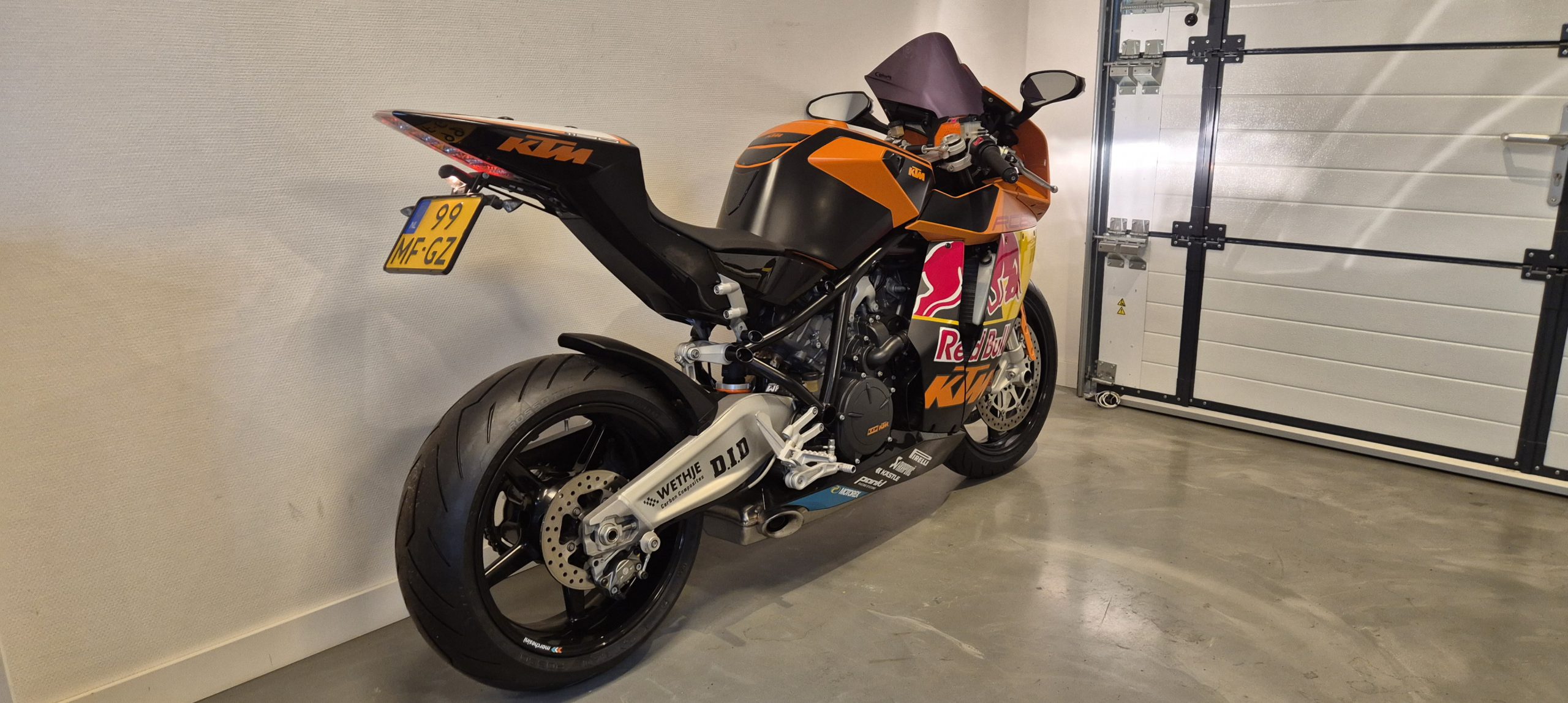 KTM RC8 1190 Red Bull Replica foto