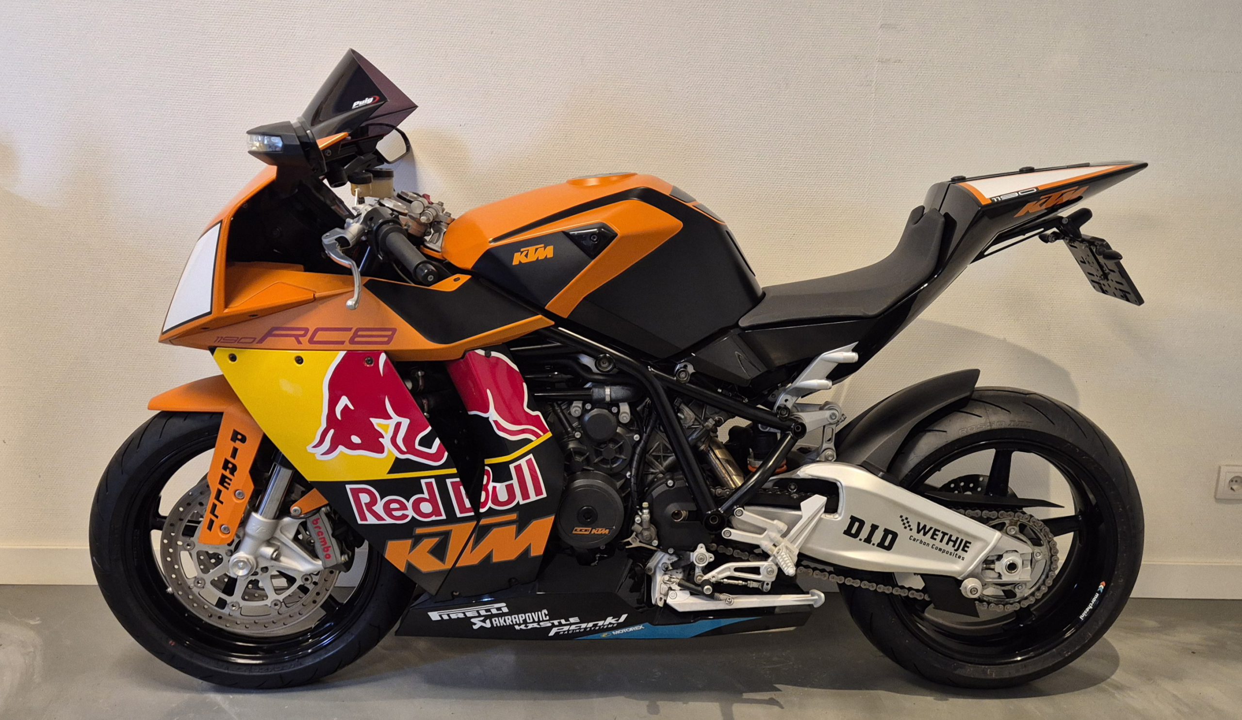 KTM RC8 1190 Red Bull Replica foto