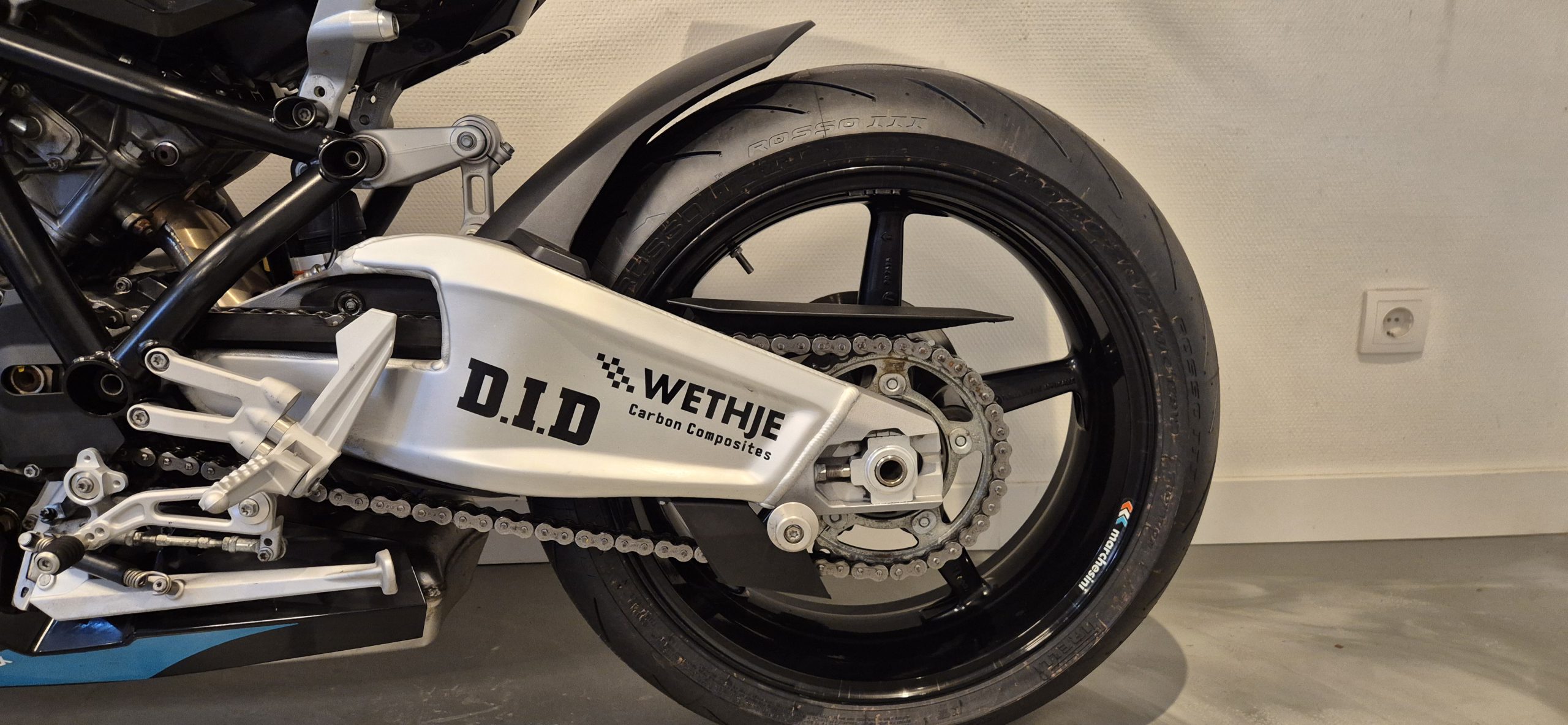 KTM RC8 1190 Red Bull Replica foto
