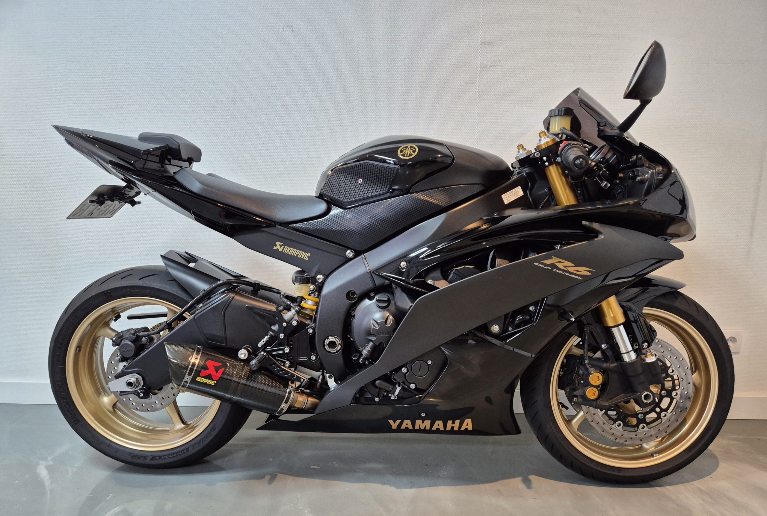 Yamaha R6